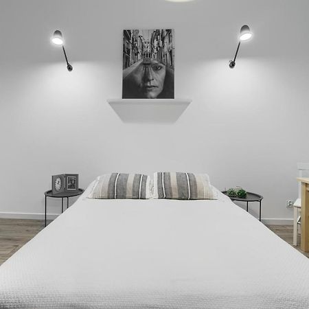 פילה Niron Apartament Dom Z Papieru Lizbona מראה חיצוני תמונה